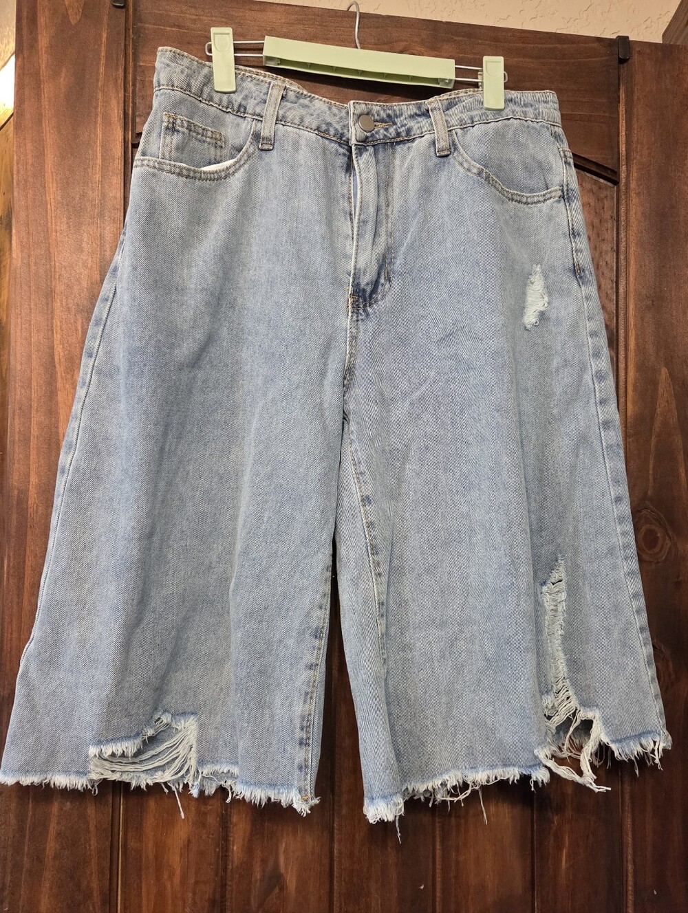 Denim Long Shorts/Short Capri ?